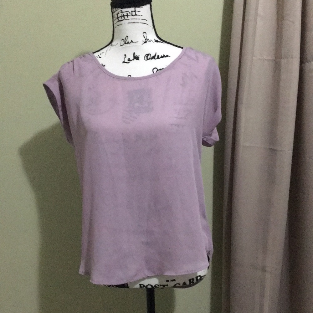 Classic lilac crepe shell top size medium